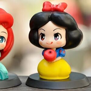 🌟Pick Any 2/$14 Sale Snow White Figurine